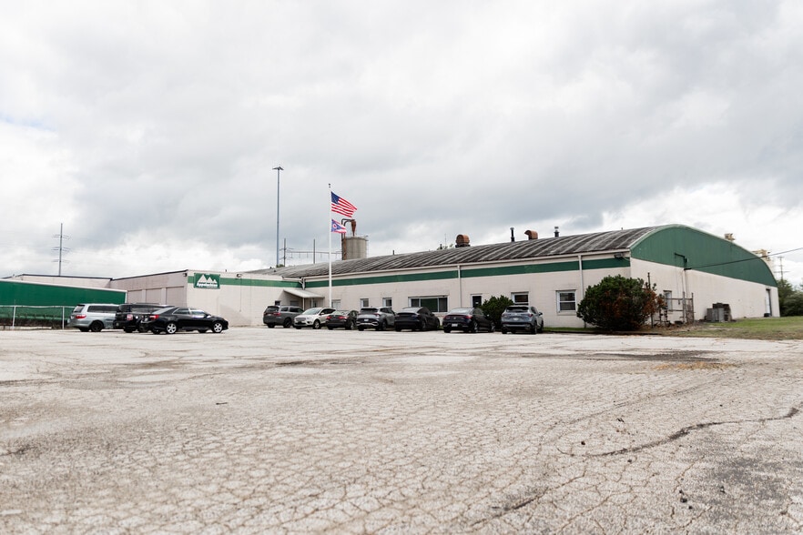 Primary Photo Of 5433 Perkins Rd, Bedford Heights Warehouse For Sale