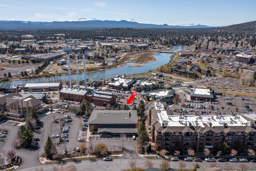 More Photos Of 395 SW Bluff Dr, Bend Office For Lease