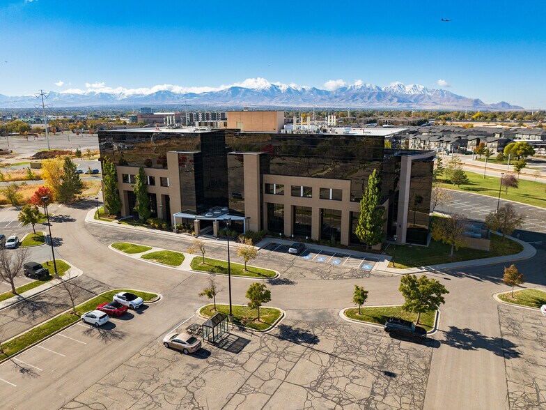 More Photos Of 2850 Decker Lake Dr, West Valley Unknown For Lease