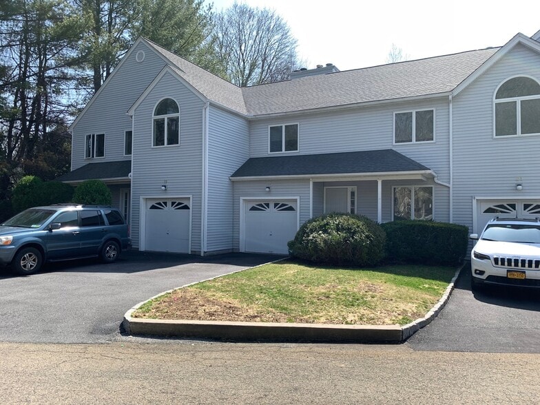 More Photos Of , Thornwood Unknown For Sale