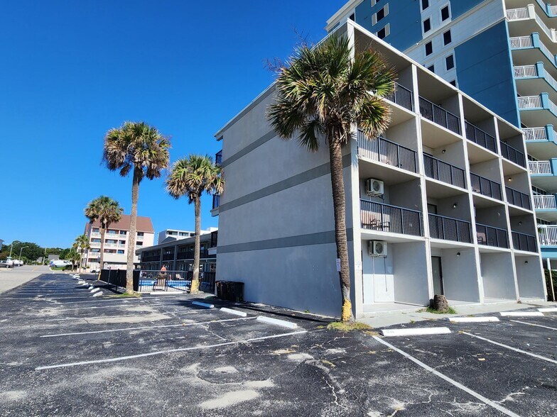 More Photos Of 2711 S Ocean Blvd, Myrtle Beach Hotel For Sale