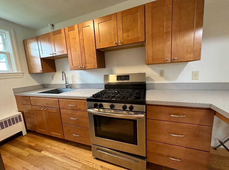 More Photos Of 14 E 40th St, Wilmington Apartments For Sale