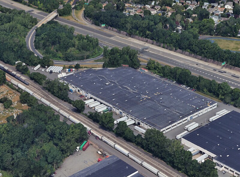 More Photos Of 301 Mayhill St, Saddle Brook Manufacturing For Lease