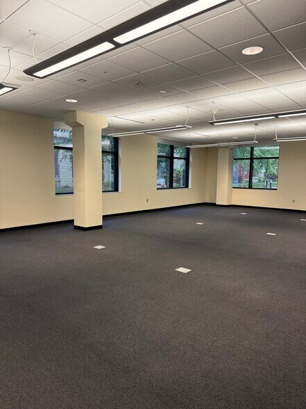 More Photos Of 215 Riverfront Ter, Eau Claire Office For Lease