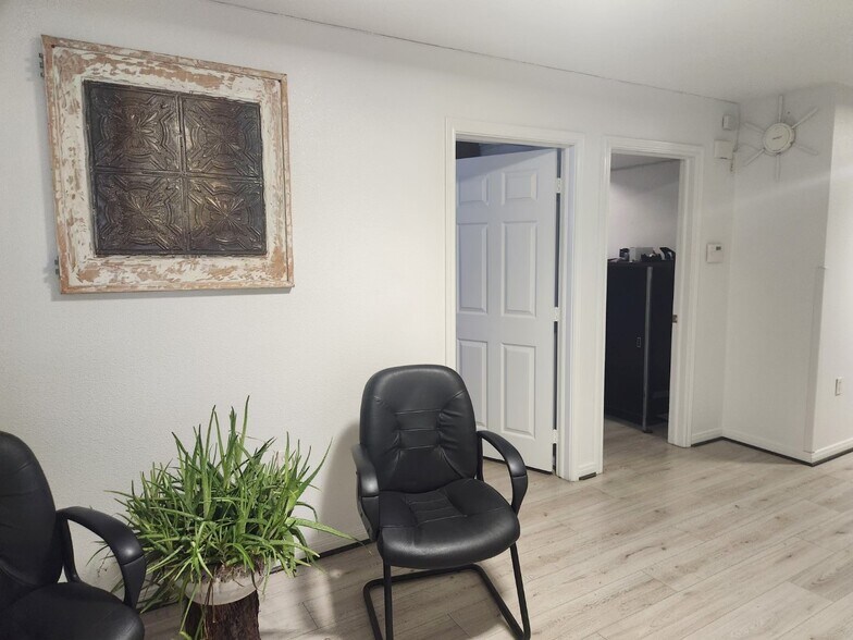 More Photos Of 3811 FM 646 Rd N, Santa Fe Manufacturing For Sale