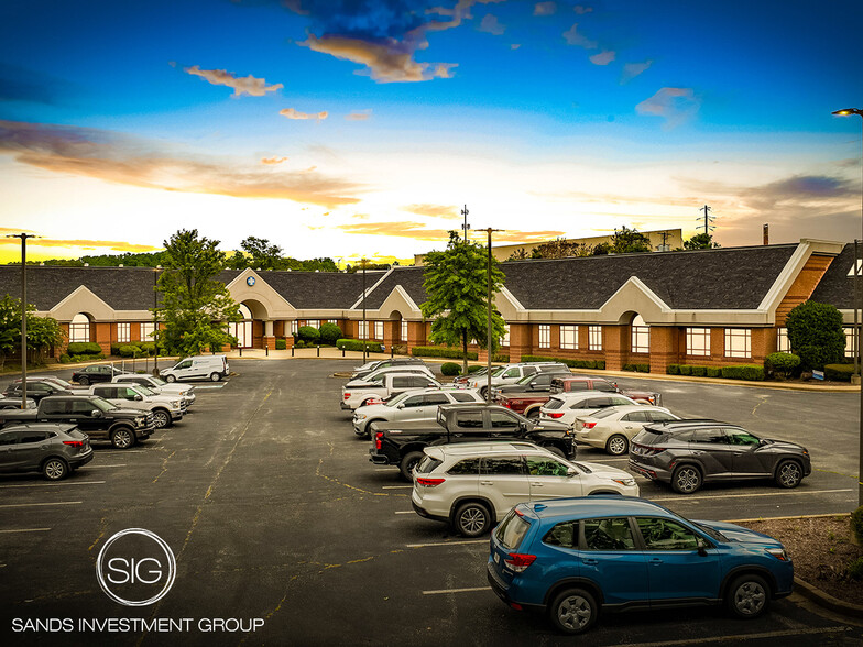 Primary Photo Of 805 N Parkway, Jackson Medical For Sale