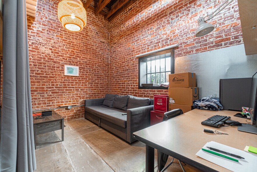More Photos Of 821 Lime Ave, Long Beach Loft Creative Space For Sale