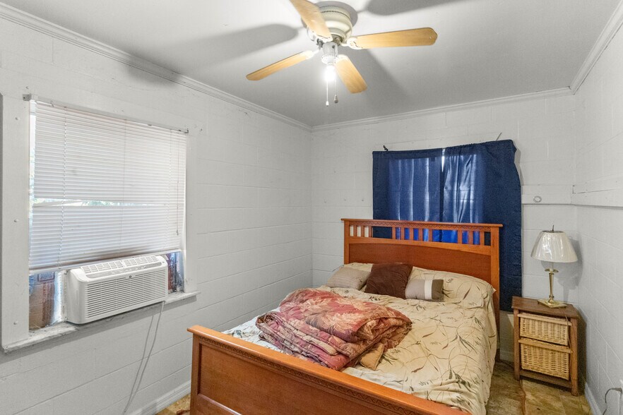 More Photos Of 5620 Bertsville Rd, Lady Lake Hotel For Sale