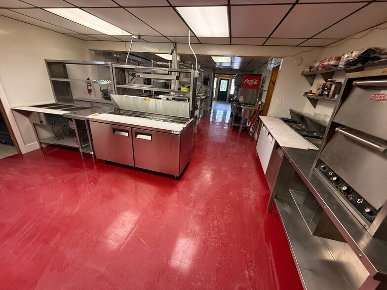 More Photos Of 1640 W US-2, Crystal Falls Restaurant For Sale