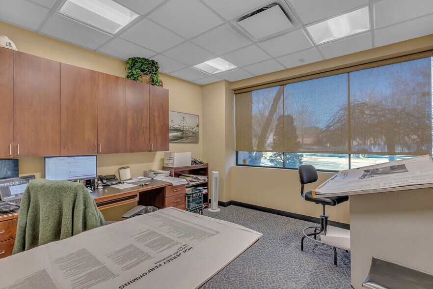 More Photos Of 22 Colt Ct, Ronkonkoma Warehouse For Sale