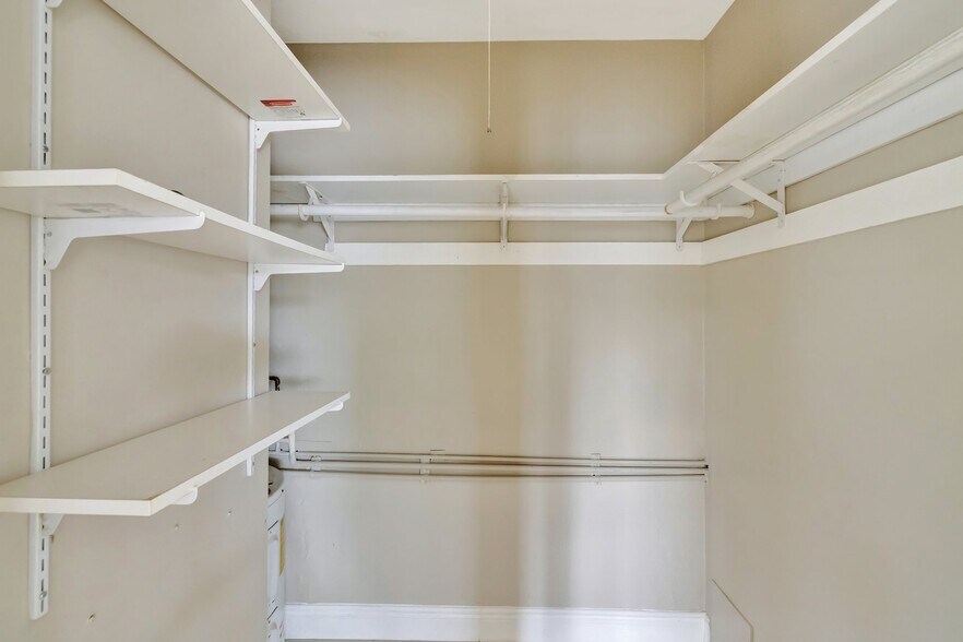 More Photos Of 2901 Middle River Dr, Fort Lauderdale Apartments For Sale