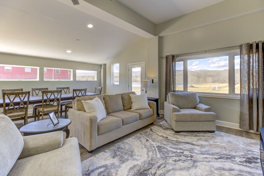 More Photos Of 1565 Seven Fountains Rd, Fort Valley Specialty For Sale