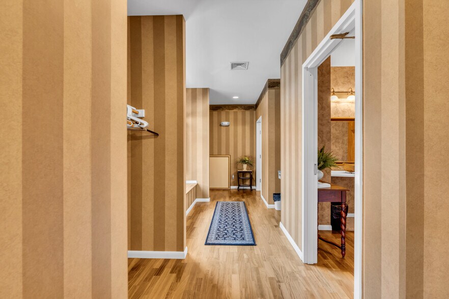 More Photos Of 150 W Veterans Hwy, Jackson Funeral Home For Sale