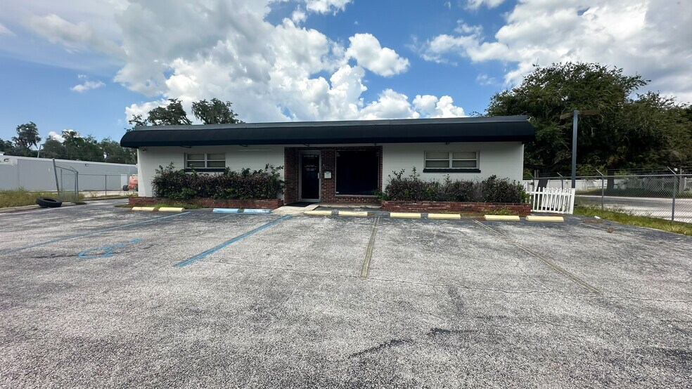 More Photos Of 1520 E Gary Rd, Lakeland Office For Lease