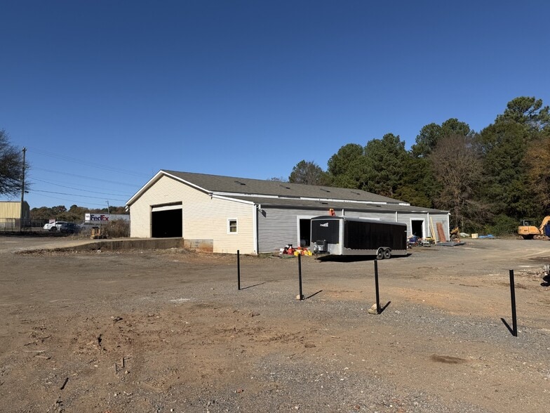 More Photos Of 424 Mt Phillips St, Rock Hill General Retail For Lease