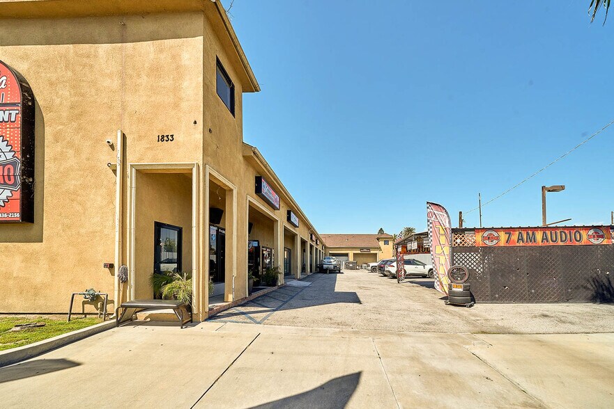 More Photos Of 1833 E Vernon Ave, Los Angeles General Retail For Sale