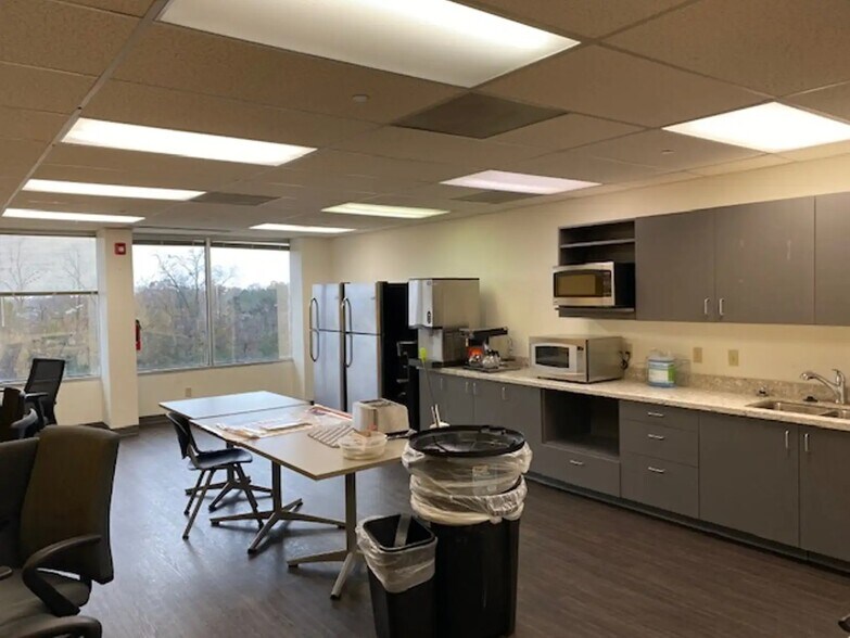 More Photos Of 2900 Westfork Dr, Baton Rouge Office For Lease