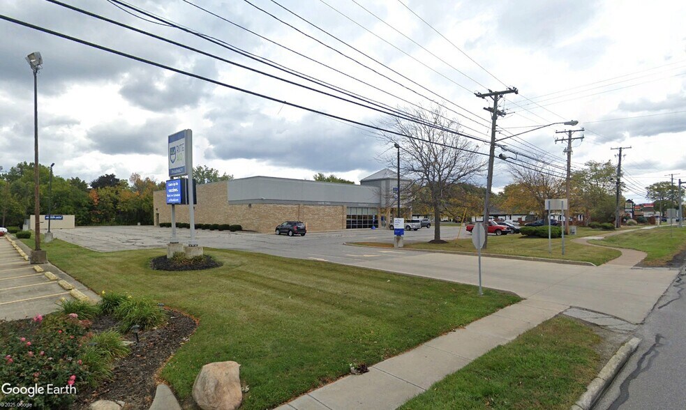 More Photos Of 4580 Liberty Ave, Vermilion Drugstore For Sale