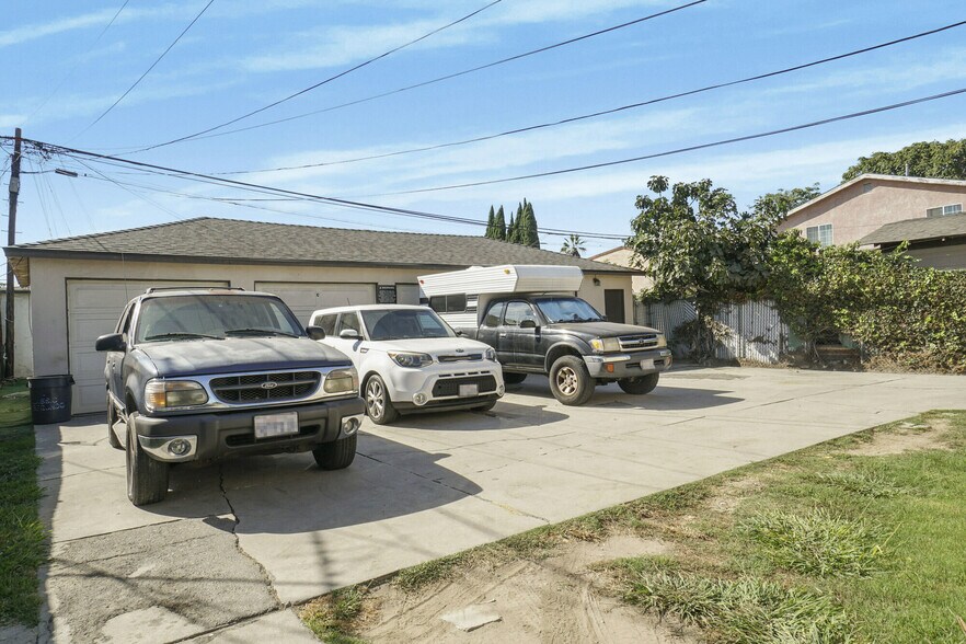 More Photos Of 3566 Mulford Ave, Lynwood Apartments For Sale