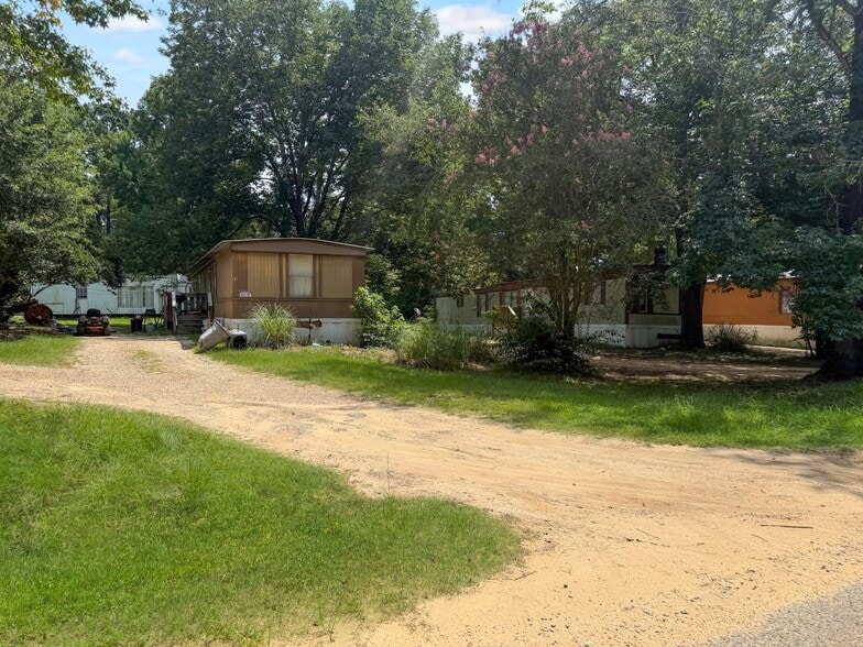 More Photos Of 1231 Jeane Chapel Rd, Leesville Manufactured Housing Mobile Home Park For Sale