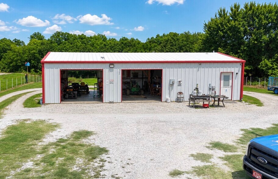 More Photos Of 7864 Brock Rd, Ardmore Service For Sale
