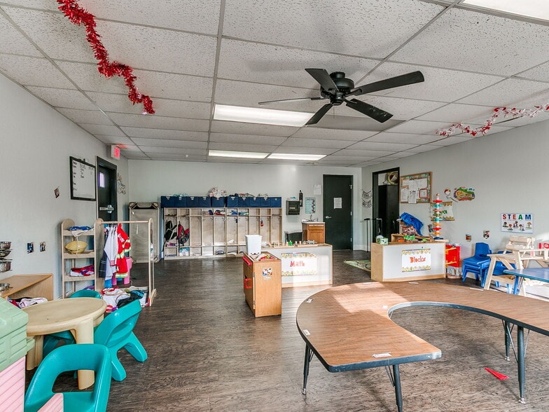 More Photos Of 809 SW 4th St, Moore Religious Facility For Sale