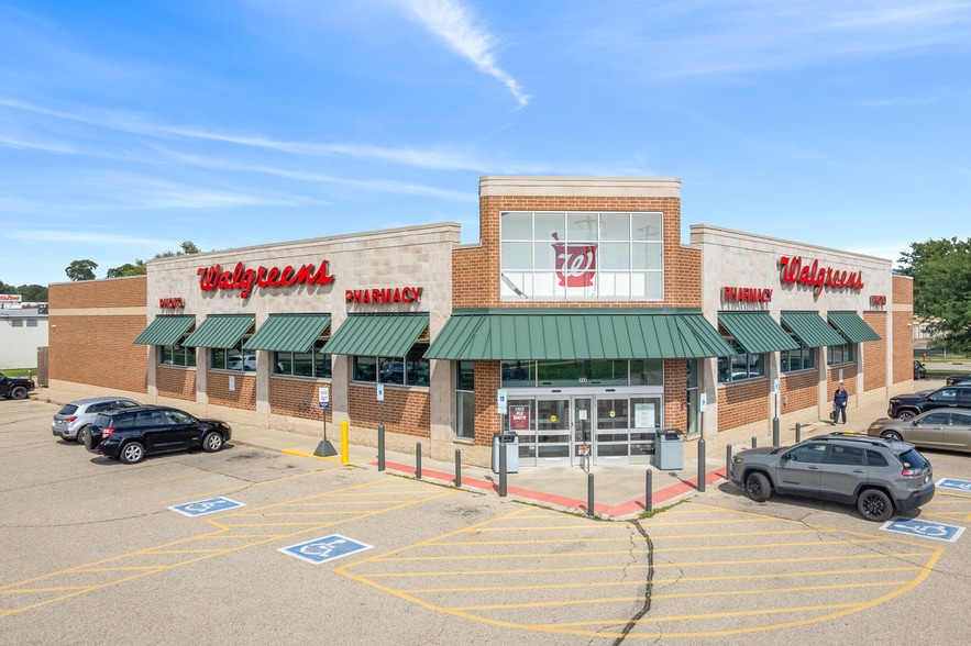 Primary Photo Of 717 8th Ave, Monroe Drugstore For Sale