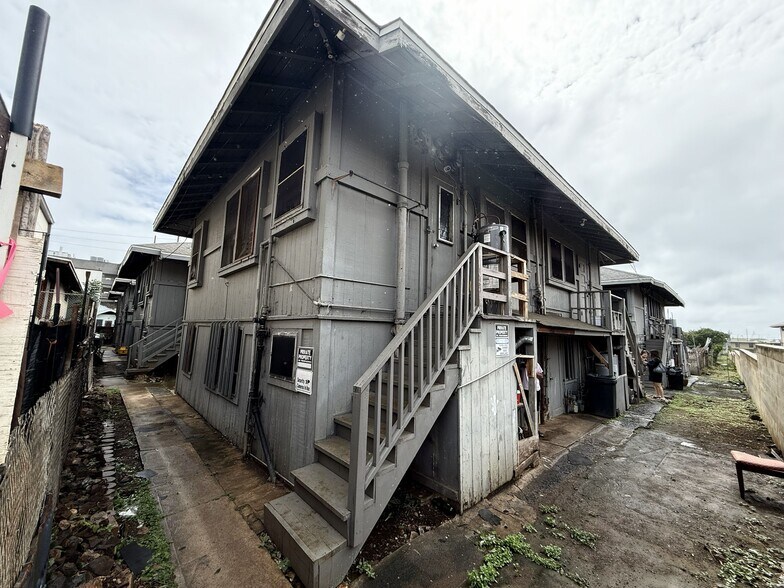More Photos Of 946 Winant St, Honolulu Apartments For Sale