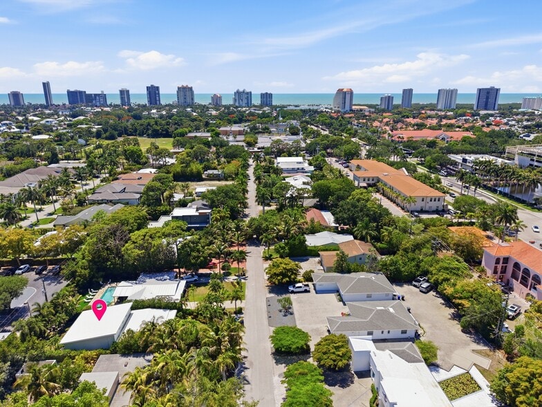 More Photos Of 840 Myrtle Ter, Naples Freestanding For Sale