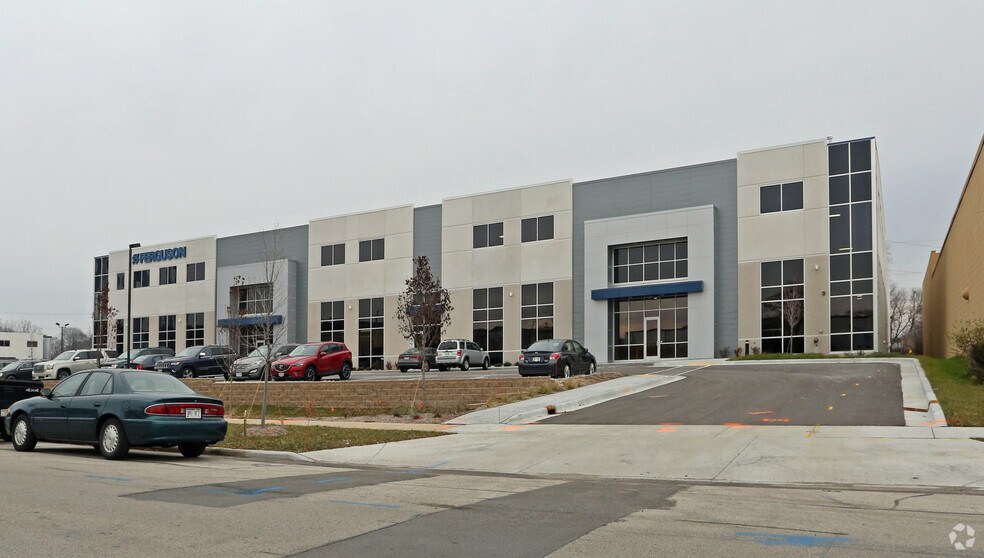 More Photos Of 11406 Rogers St, West Allis Warehouse For Lease