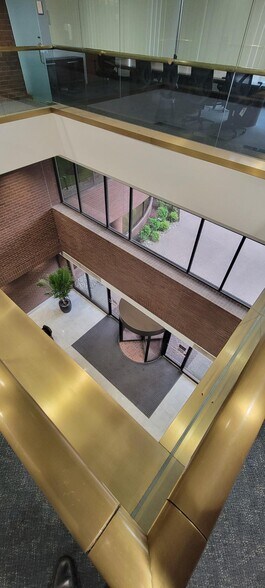 More Photos Of 4600 Forbes Blvd, Lanham Office For Sale