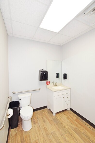 More Photos Of 13800 W Interstate 20 E, Odessa Industrial For Lease