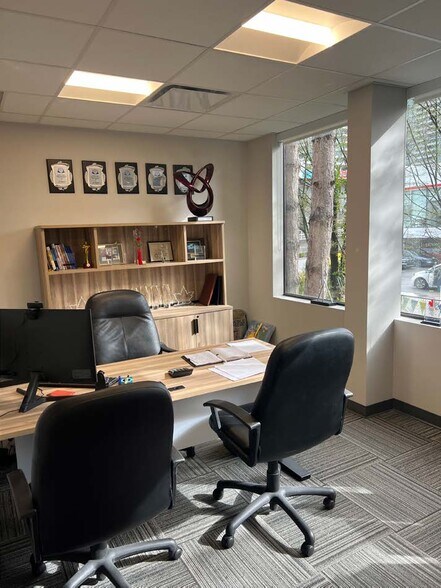 More Photos Of 4190 Lougheed Hwy, Burnaby Office For Lease