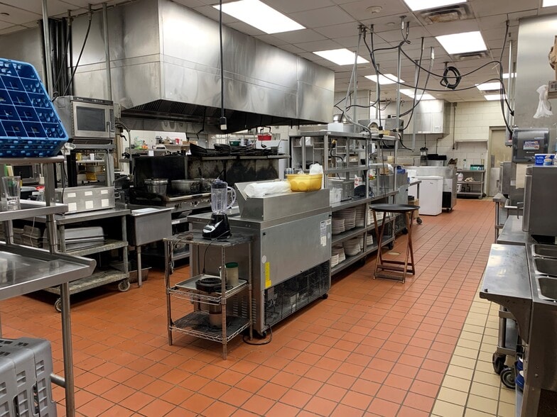More Photos Of 3656 Dressler Rd NW, Canton Restaurant For Sale