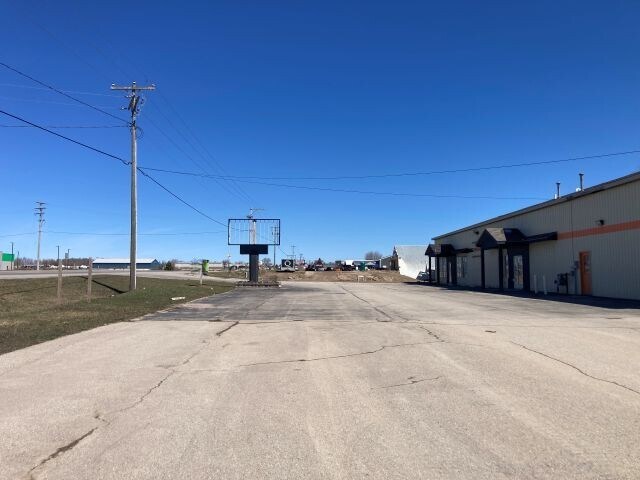 More Photos Of 274 N US Highway 31 S, Traverse City Auto Repair For Sale