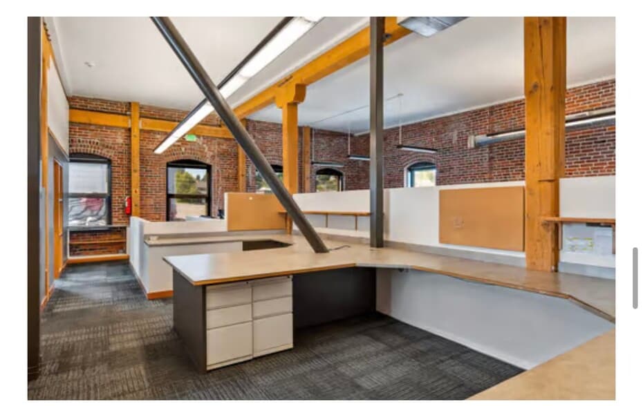 More Photos Of 101 E 26th St, Tacoma Office For Sale