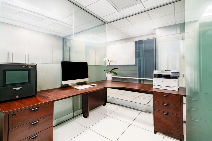 More Photos Of 55 W 46th St, New York Office Residential For Sale