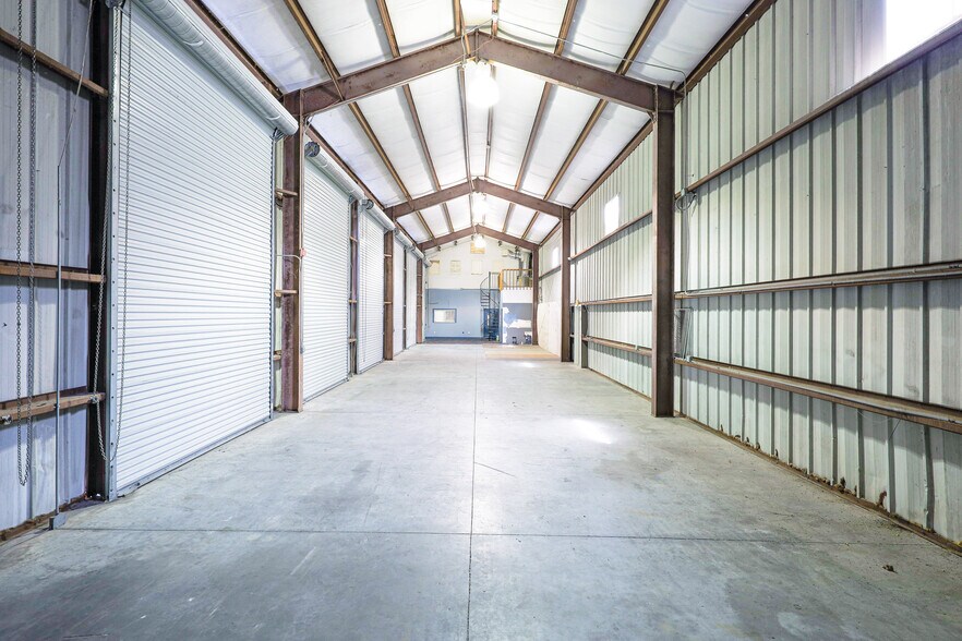 More Photos Of 9010 Astronaut Blvd, Cape Canaveral Warehouse For Sale