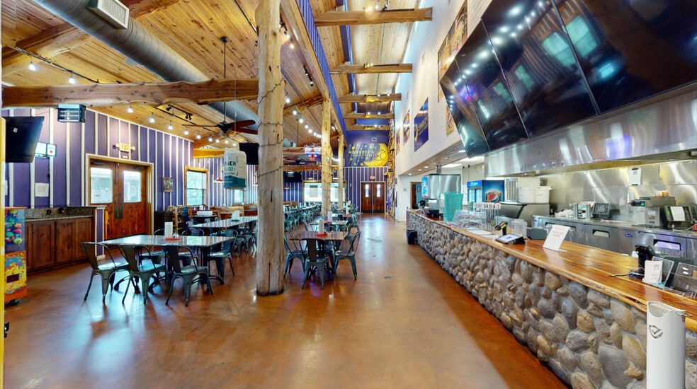 More Photos Of 2411 N US Highway 281, Marble Falls Restaurant For Sale