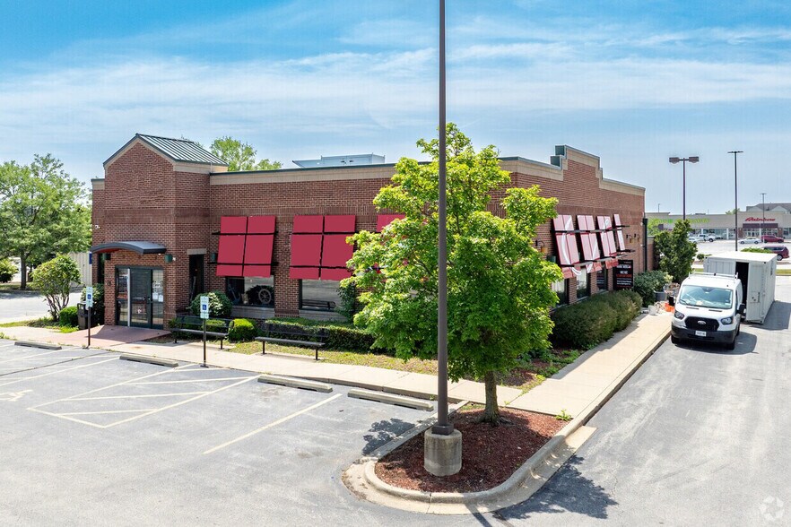 More Photos Of 4029 167th St, Country Club Hills Restaurant For Sale