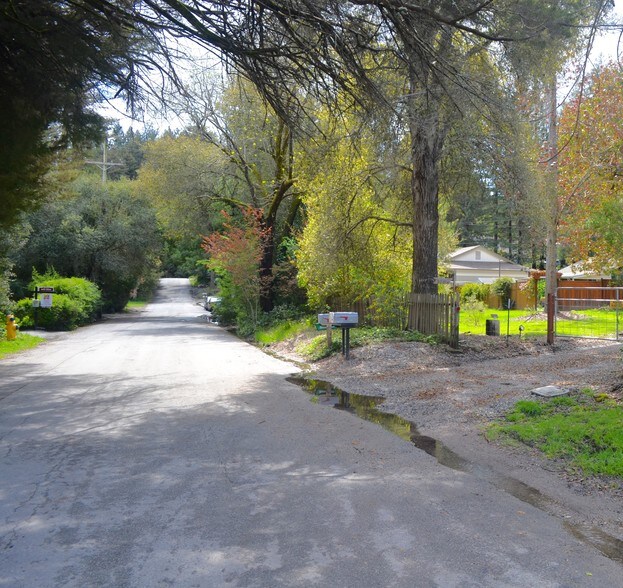 More Photos Of 5800 Valley Dr, Felton Apartments For Sale