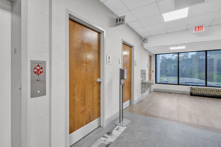 More Photos Of 115 Blarney Dr, Columbia Medical For Lease