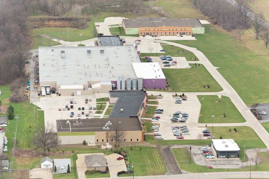 More Photos Of 1000 Hedstrom Dr, Ashland Warehouse For Lease