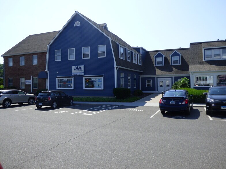 More Photos Of 51 Depot St, Watertown Storefront Retail Office For Lease