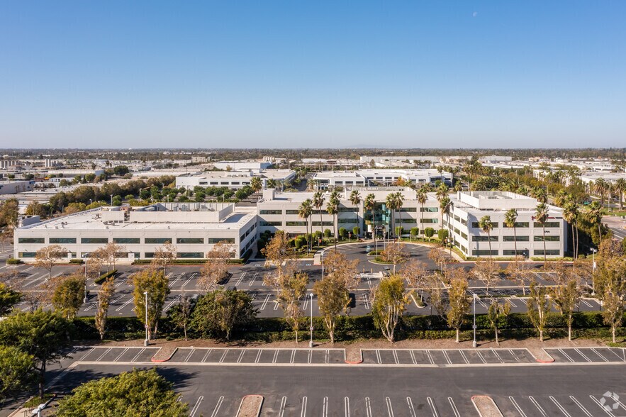 More Photos Of 1700 E Saint Andrew Pl, Santa Ana Office For Lease