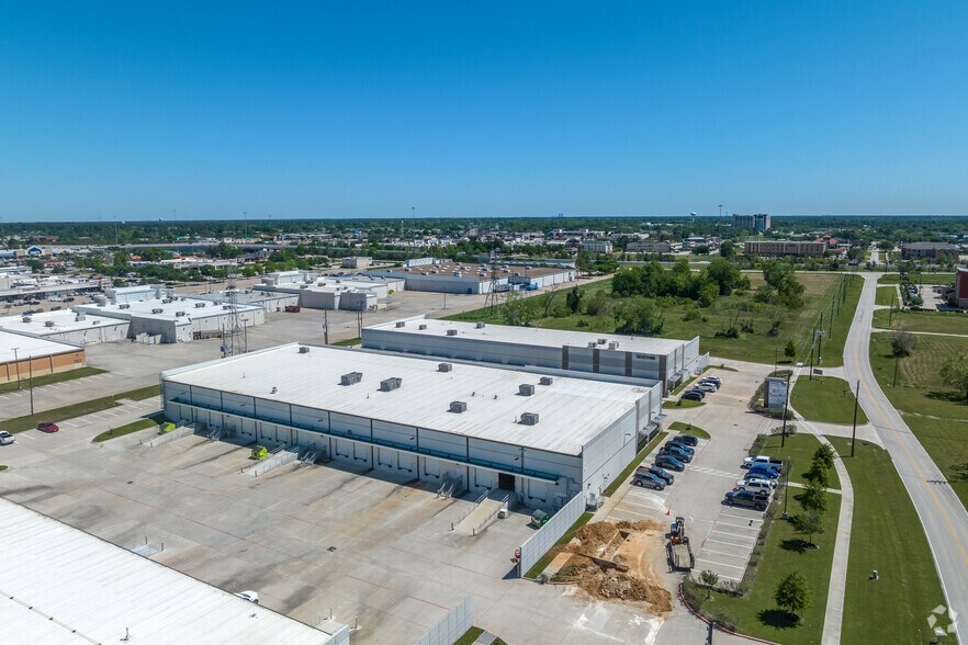 More Photos Of 14426 Medical Complex Dr, Tomball Unknown For Lease