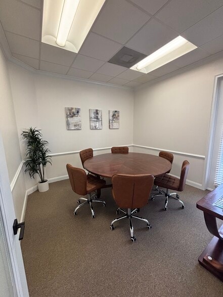 More Photos Of 2505 Seven Springs Blvd, New Port Richey Loft Creative Space For Lease