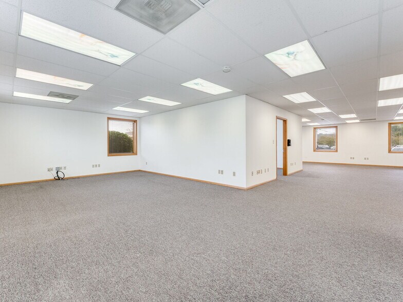 More Photos Of 2275 NE McDaniel Ln, Mcminnville Office For Lease