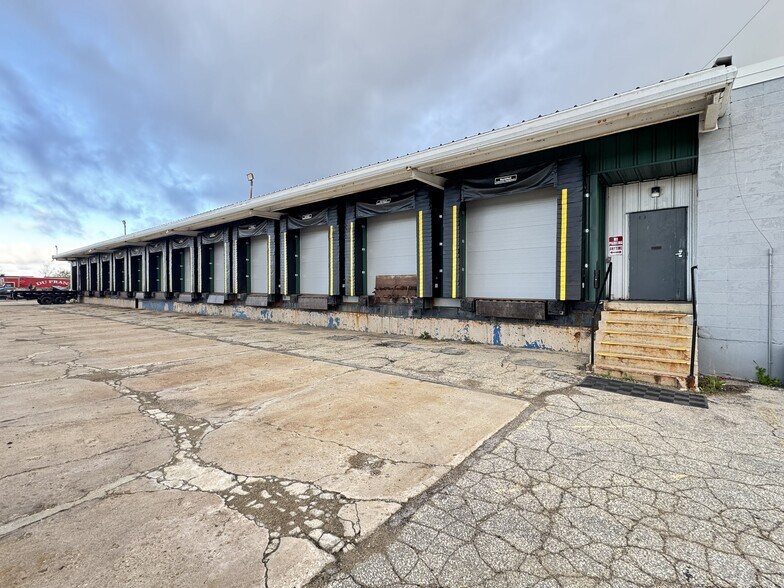 Primary Photo Of 736 Morris St, Fond Du Lac Warehouse For Lease