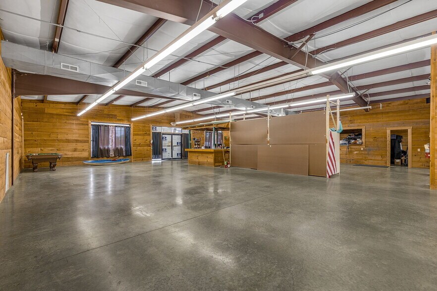 More Photos Of 405 Pearman Dairy Rd, Anderson Freestanding For Sale